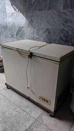 dawlance deep freezer d400