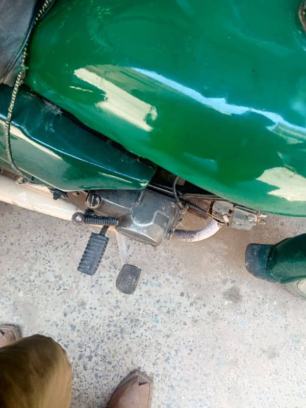 چنگچی رکشہ 8