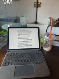 ipad 10 Gen 256 GB with Logitech combo touch keyboard