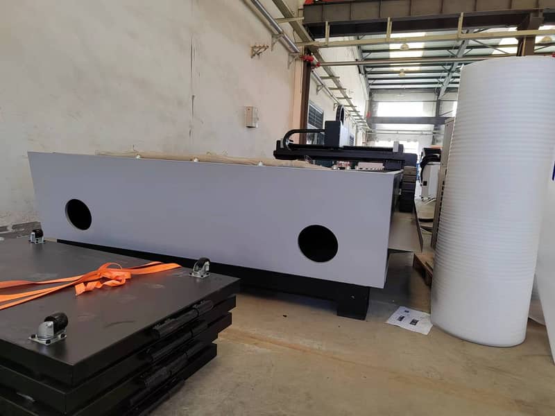 Cnc laser cutting machine with air compressor, Imported Cnc 4