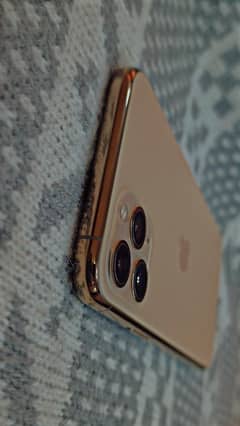 IPhone 11 Pro 10 by 10 condition Factory Unlocked (not Jv)