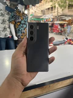 50 days used tecno camon 40 pro 8+8 ram 256 rom black colour