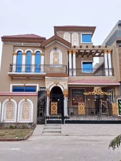 10 Marla Brand New Luxurious A+ House For Sale In Park View City Lahore
