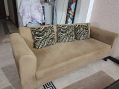5 seater sofa with table