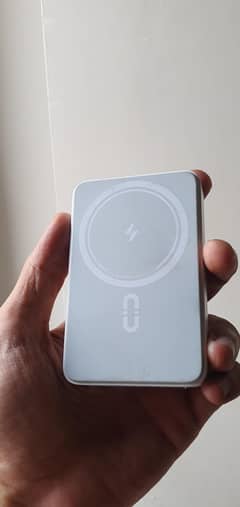ROMOSS magsafe orignal 10,000mah  power bank 03-0528-3544-5