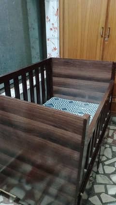 baby cot for sale
