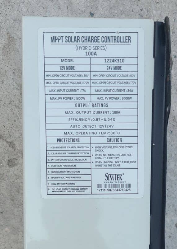 Simtek MPPT Solar Charge Controller 100A 1