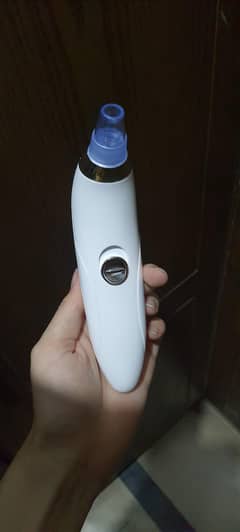 Imported Removes Blackheads And Dirt From Pores!