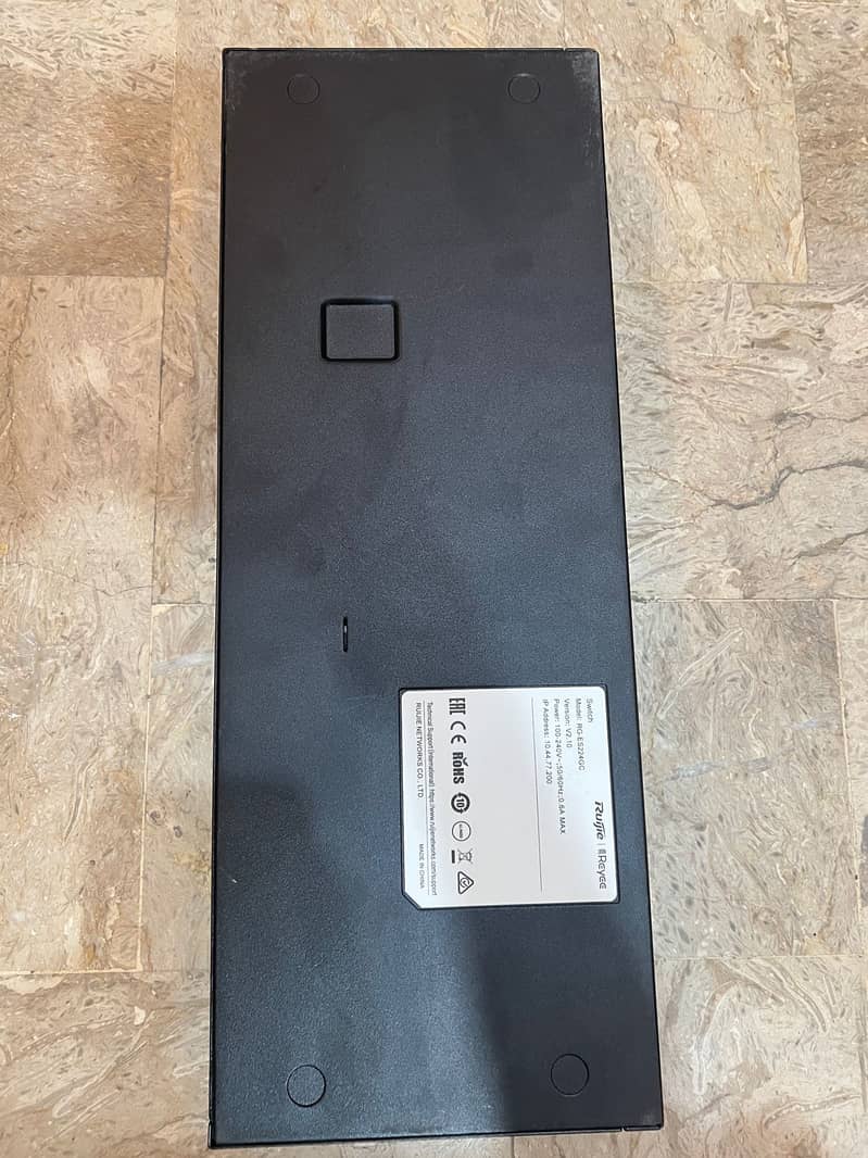 Ruijie 24 port smart switch 9