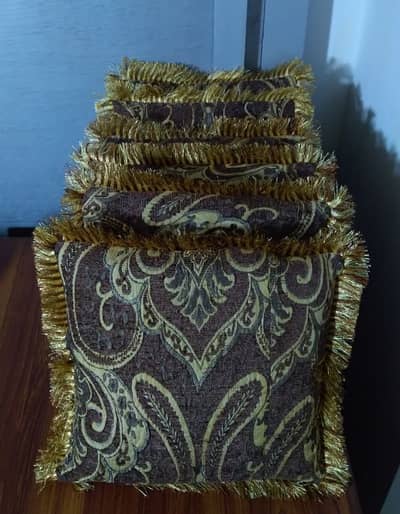 6 cusions set for sofa and Dewan