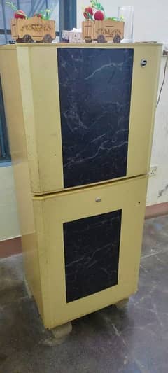PEL company fridge. . . 03055887535