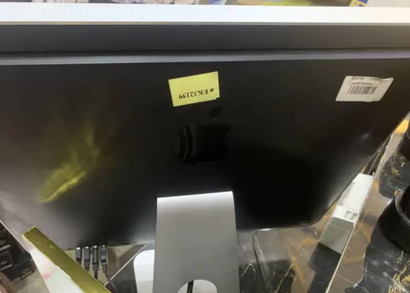 Apple screen built in cpu computer best quality and used 1