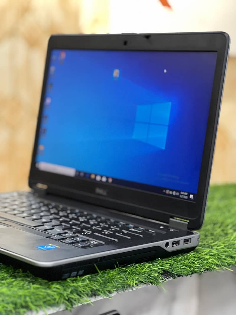 Dell Latitude E6440 i7 4th Generation Laptop w/t Graphics Card Backlit 3
