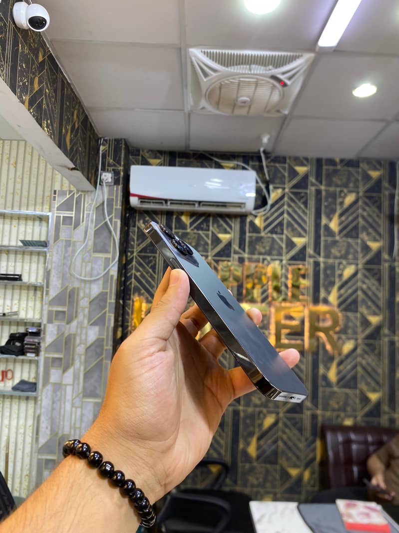 IPHONE 14 PRO MAX FACTORY UNLOCK 256GB 3