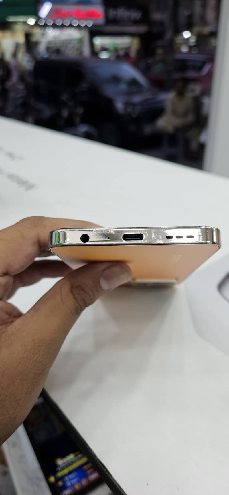 Infinix zero 20 8+5ram 256memory 1