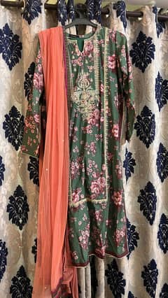 selling new and used clothes