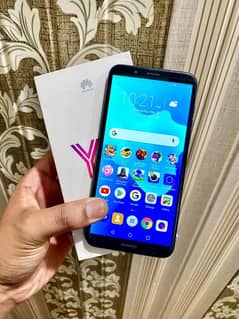 Huawaii Y7 Box & charger