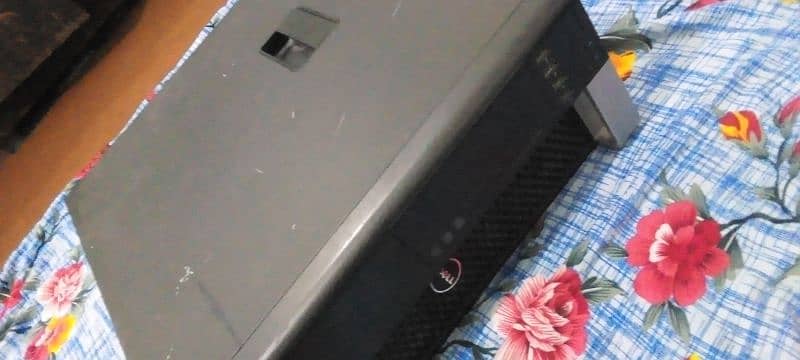 64-bit Dell computer system with LCD, Mouse and keyboard 4