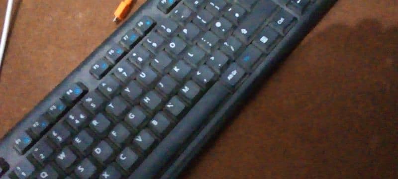 64-bit Dell computer system with LCD, Mouse and keyboard 7