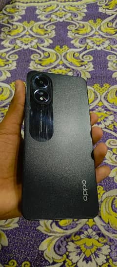 Oppo A18 9.5/10  8/128