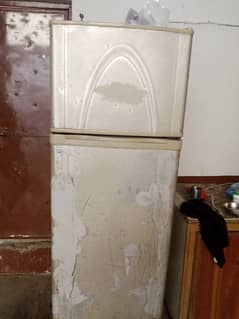Fridge Dawlance Medium Size