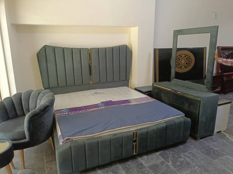 Bed Set Dressing And side Tables 0