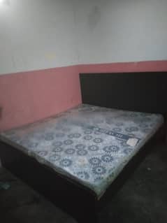 king sized 6*6.5 bed with mattress