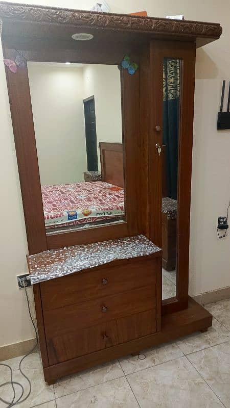 King size bedset with side table 9