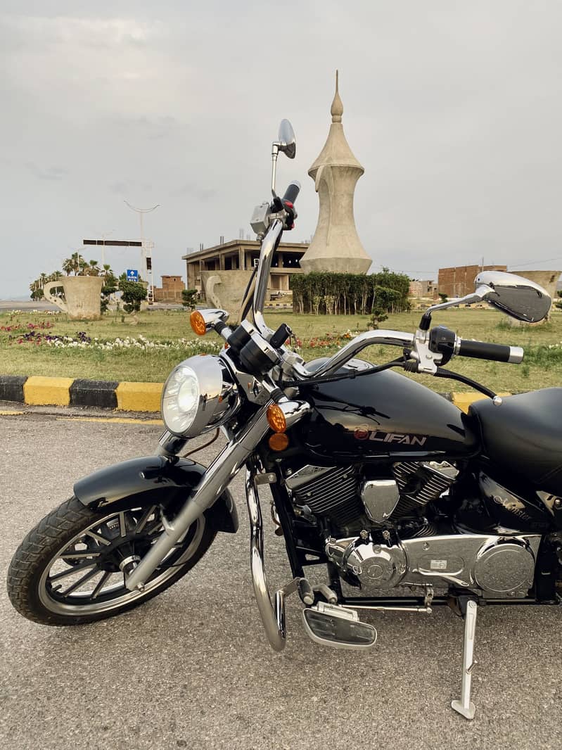 Lifan Monster 6