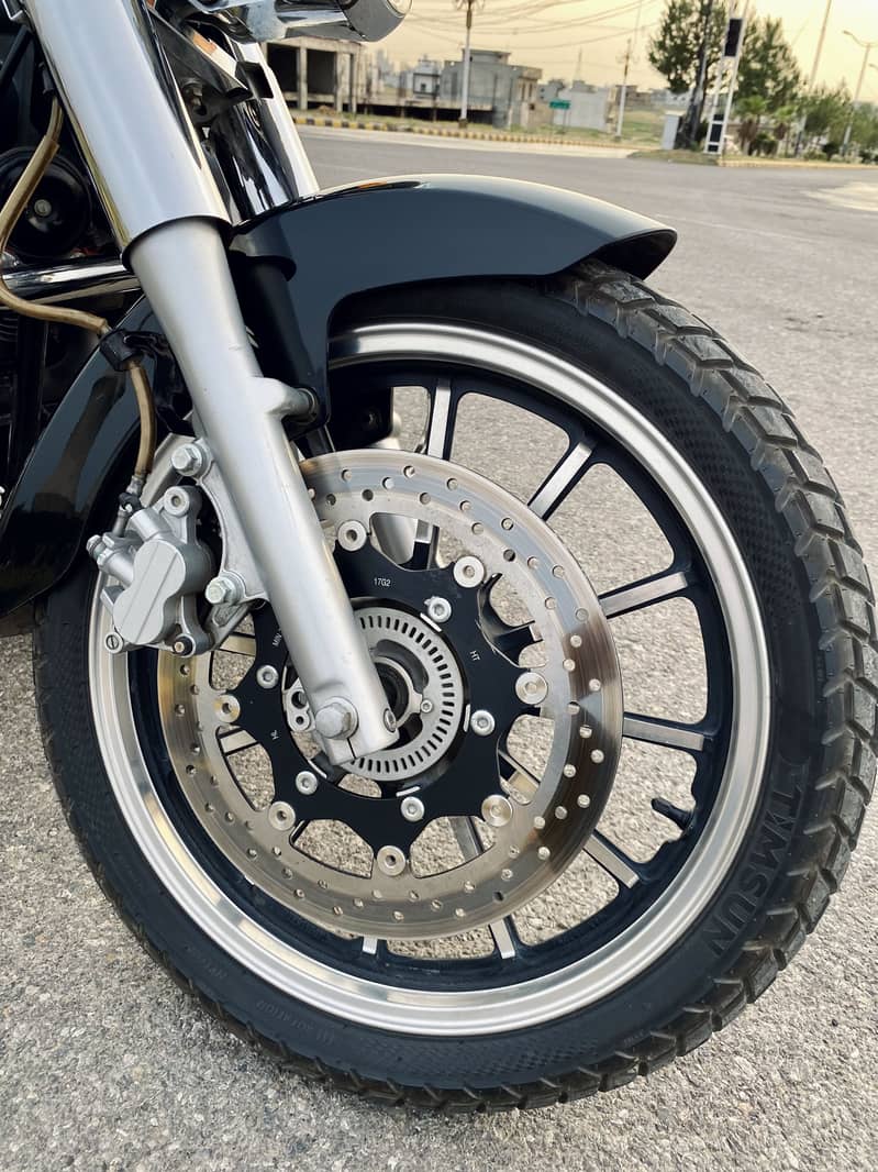 Lifan Monster 10