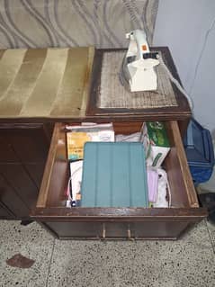 dinning table and iron table with shoe rack in good condition