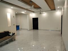 Independent 1 Kanal Beautiful Upper Portion Available For Rent