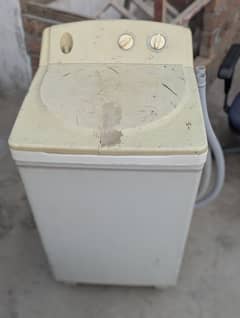 3 Washing Machine & 1 Dryer Ha Sb Sale krna ha. Sb Ok or working ma ha.