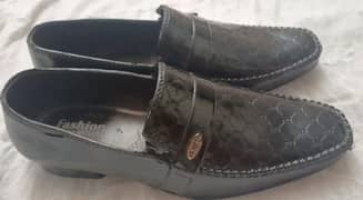 Men/women rubber shoes for sell