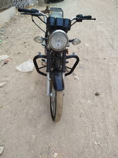 Suzuki GS model 2014