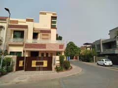 Vip 10 Marla Corner Non Furnished Upper Portion With Gas Available In Bahria Town Lahore