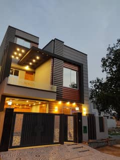 Vip 5 Marla Non Furnished House Available For Rent In Bahria Town Lahore
