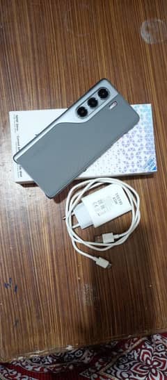 Tecno Camon 40 Pro