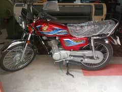 Honda 125 Self start Red 2025