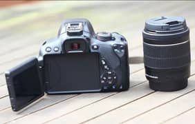 Canon 700D Auto Focus DSLR