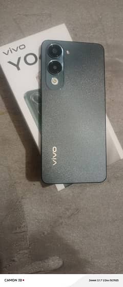 vivo y04 condition 10by10 4 gb ram 64 gb room