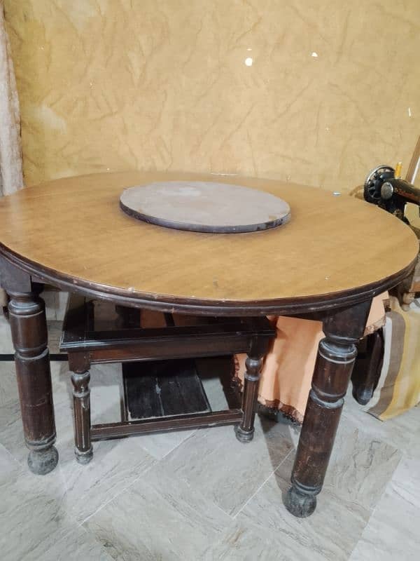 round dining table only without chairs 0