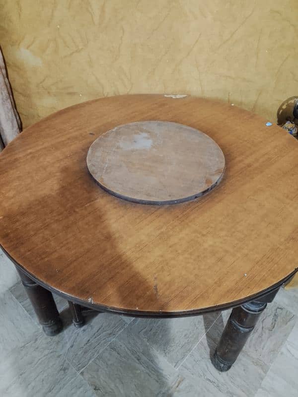 round dining table only without chairs 3