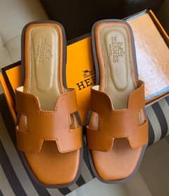 •  Material: Synthetic Leather •  Pattern: Plain •  Gender: Women's •
