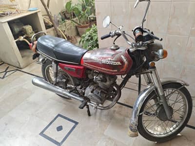 Honda CG 125 1981 genuine Old is Gold.