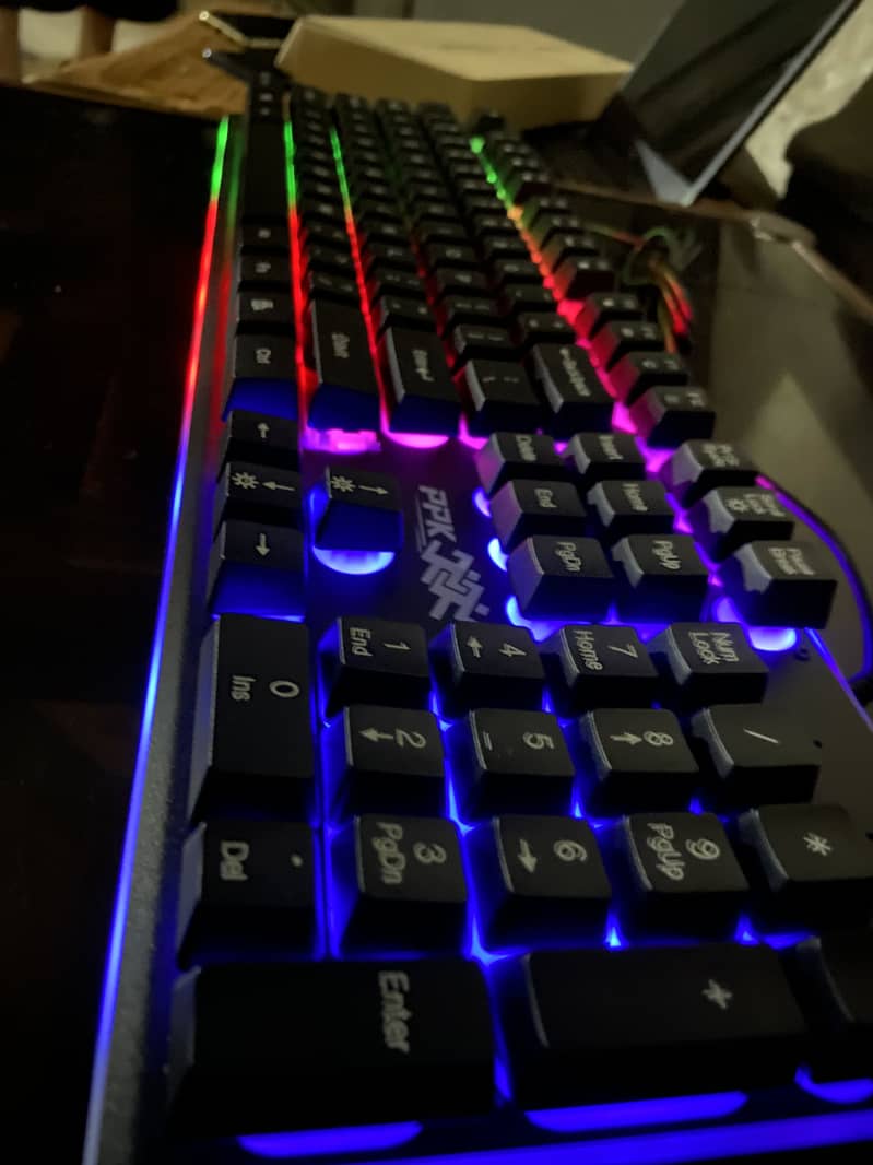 RGB gaming keyboard, mechanical keyboard for work, Keyboard with light 0