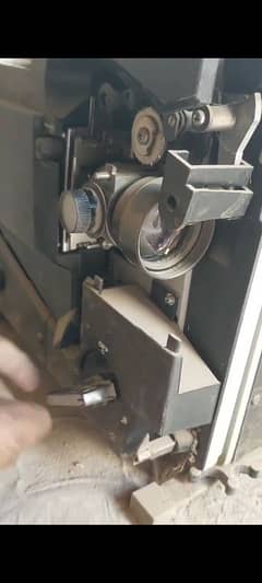 Name: Elmo 16-CL Type: 16mm Sound Film Projector