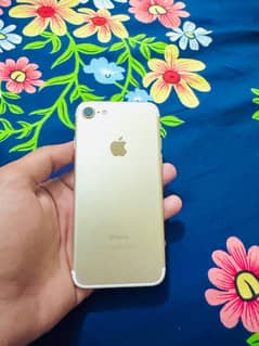 Apple Iphone 7 Available Urgently for sale Location Gujranwala,