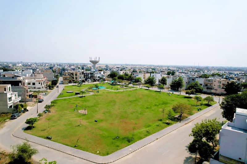 5-Marla Facing Park Plot On Lucrative Location Adjacent To Prime Boulevard, With Open Front 2