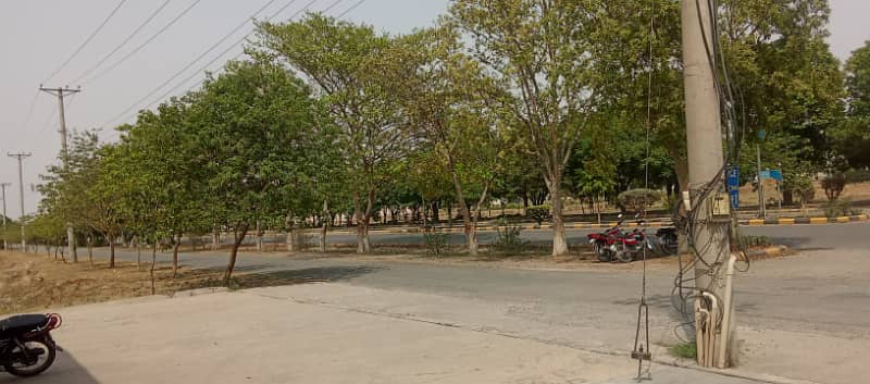10 MARLA IDEAL LOCATION PLOT IS AVAILABLE FOR SALE IN IEP TOWN BLOCK E5 5